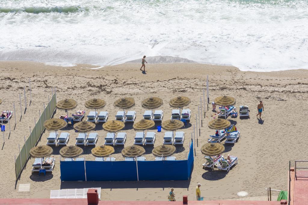 Апартаменти Renthas Benalmadena Playa Екстер'єр фото